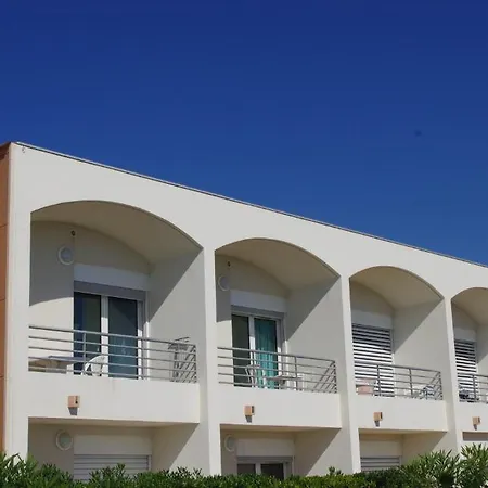 Apart-hotel Les Stoechades Hyères