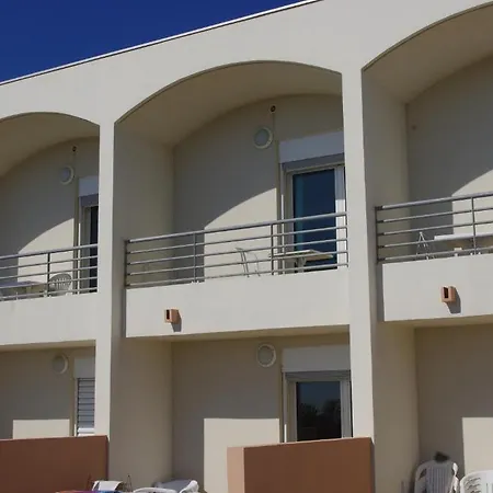 Les Stoechades Aparthotel 2*