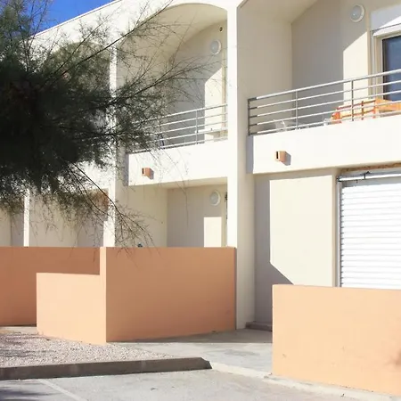 Les Stoechades Appart hôtel 2*